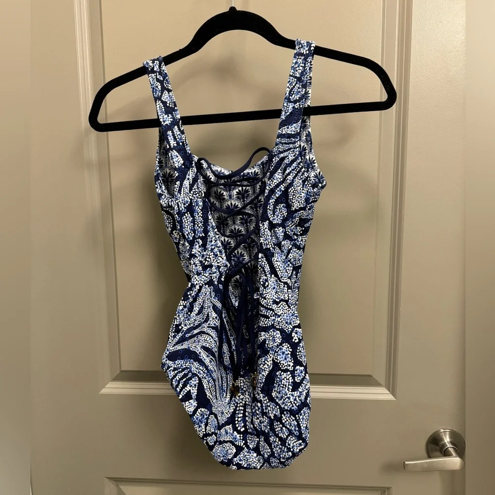 Playa Brava Reversible Lace-Back One-Piece Swimsuit size 4. NWT - Picture 3 of 7